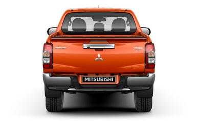 mitsubishi-triton-2019-model-back Triton 2019 Back View